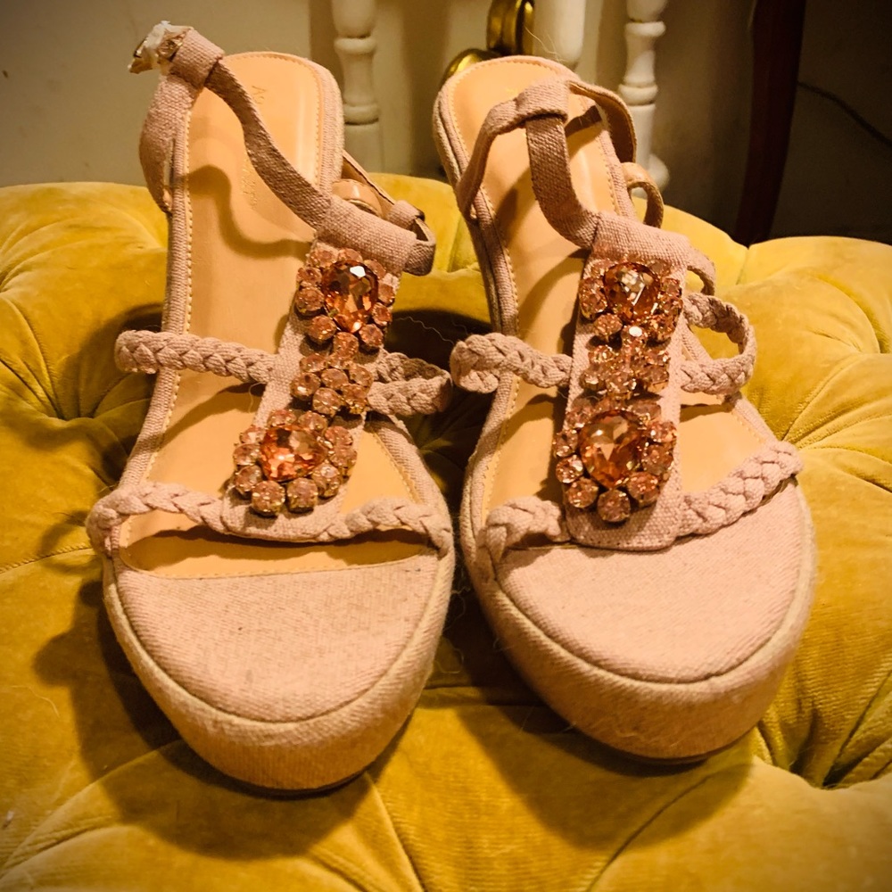 Pink & sparkly wedge!